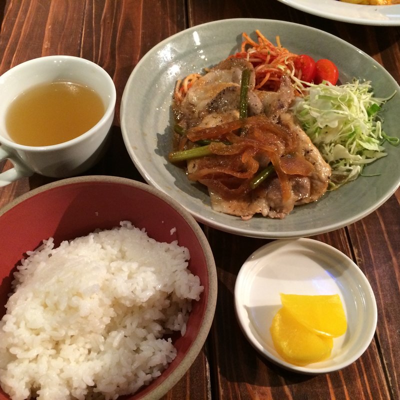 豚の生姜焼き(ぺこり)