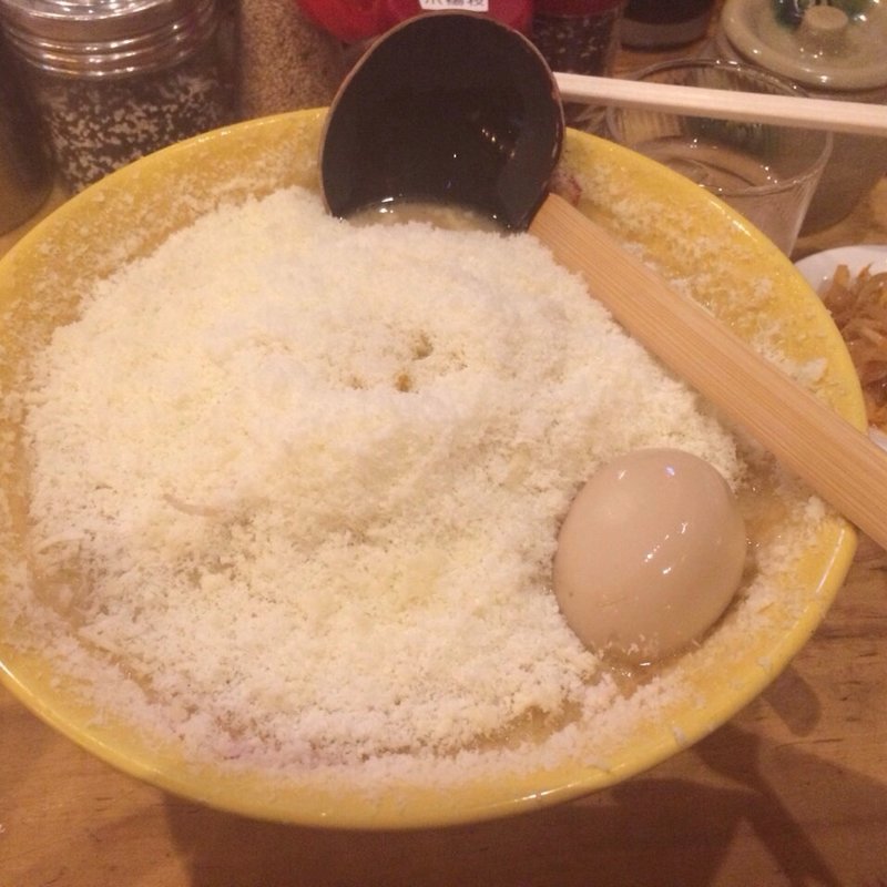 元祖チーズラーメン(九十九とんこつラーメン 恵比寿本店)