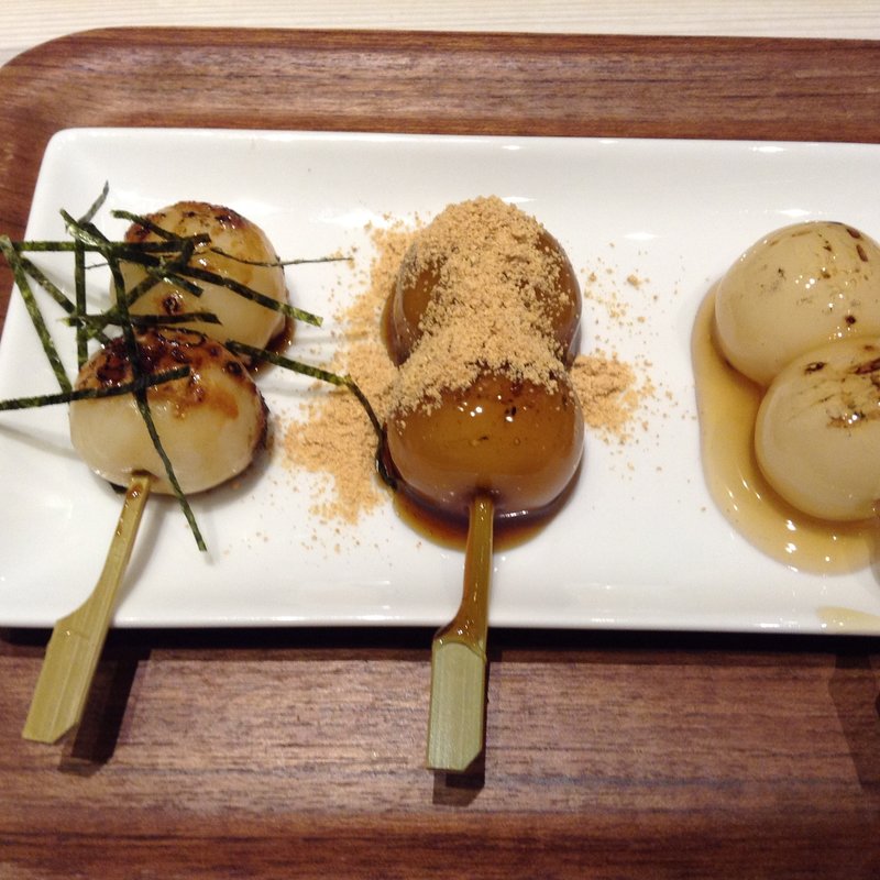 まるふじだんご（3本）(MARUFUJI CAFE 天王寺北口店)