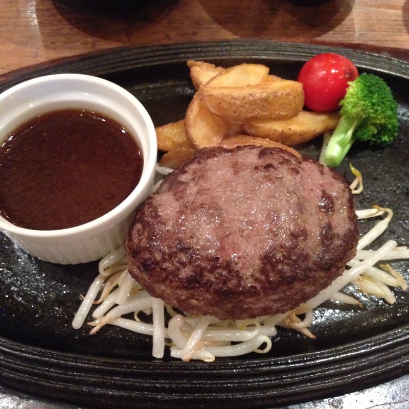 黒毛和牛100%フレッシュハンバーグ(ミート矢澤 （ミートヤザワ）)