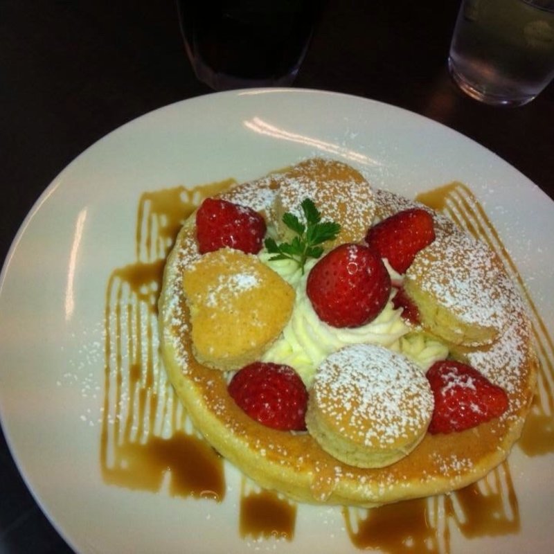 ベリーハートパンケーキ(フルーツキッチン ほのか)