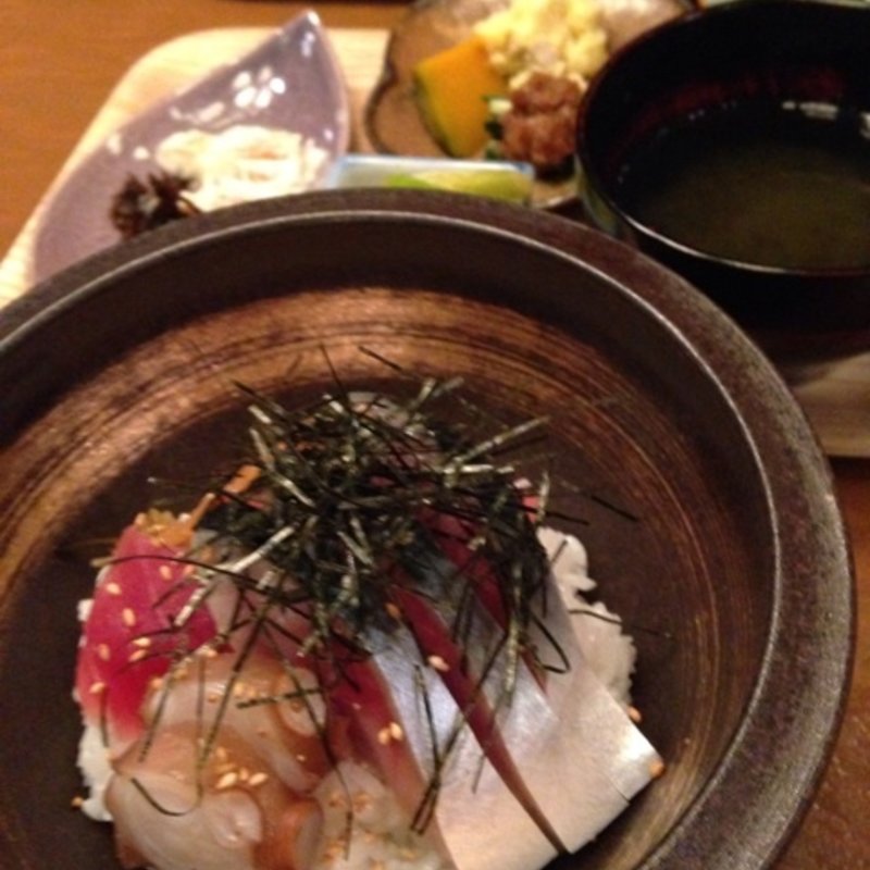 海鮮丼定食(菜々竈)