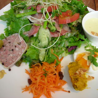 Salad Deli Plate(ビストロ＆バー タコニョッキ)