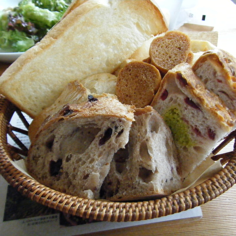 季節のおまかせサラダセット(クラブハリエ ジュブリルタン （CLUB HARIE J'oublie le temps）)