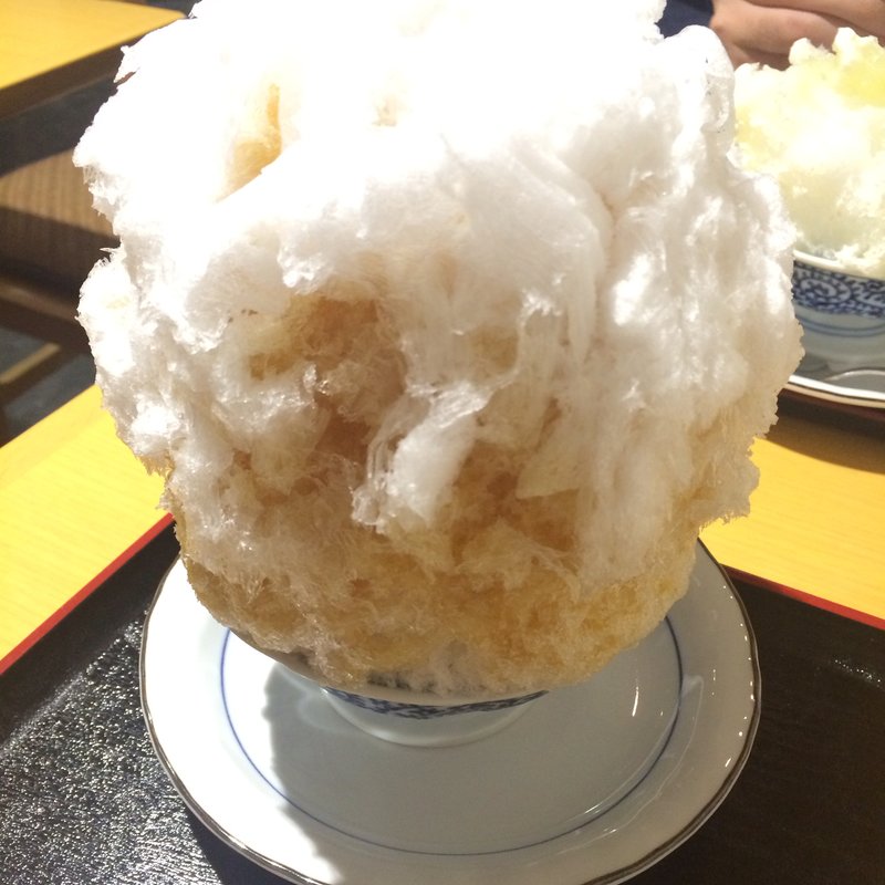 かき氷ほうじ茶(しもきた茶苑 大山)