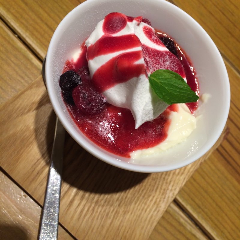 いちごの豆乳プリン(こなな ルミネ池袋店)