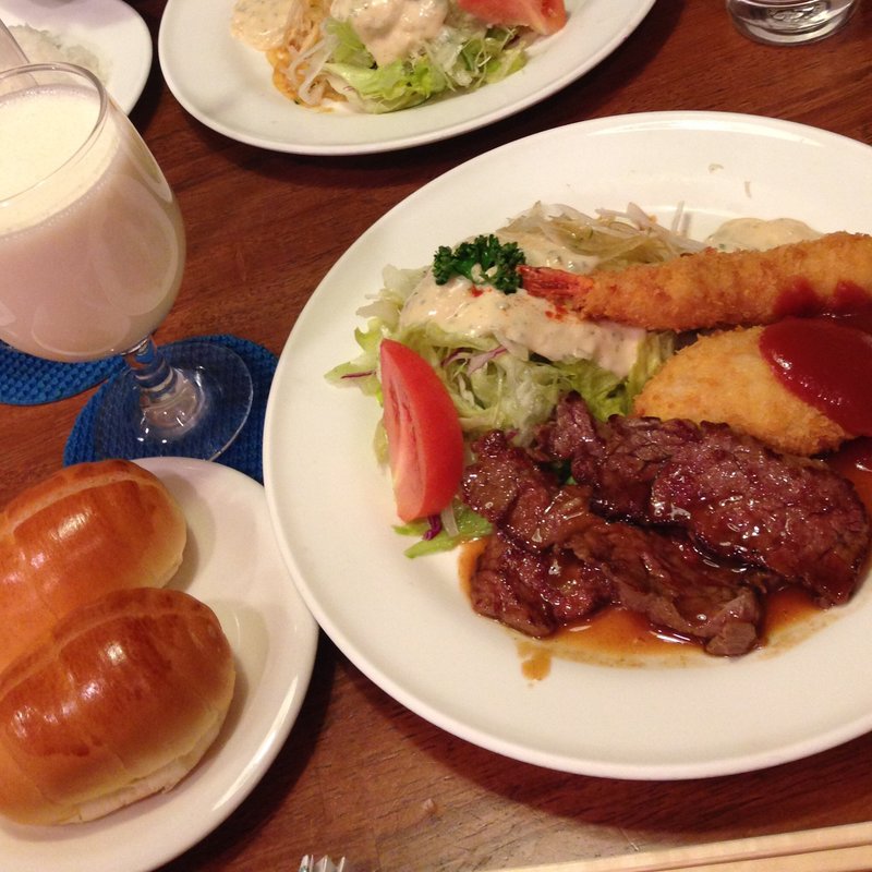 土日よくばりCランチ(サラダの店 サンチョ)