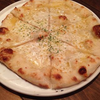 ゴルゴンゾーラピザ～ハチミツをかけて～(バルーチョ 朝霞台店)