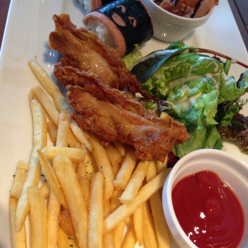 キッズ・スパムおにぎりセット(Muu Muu Diner)