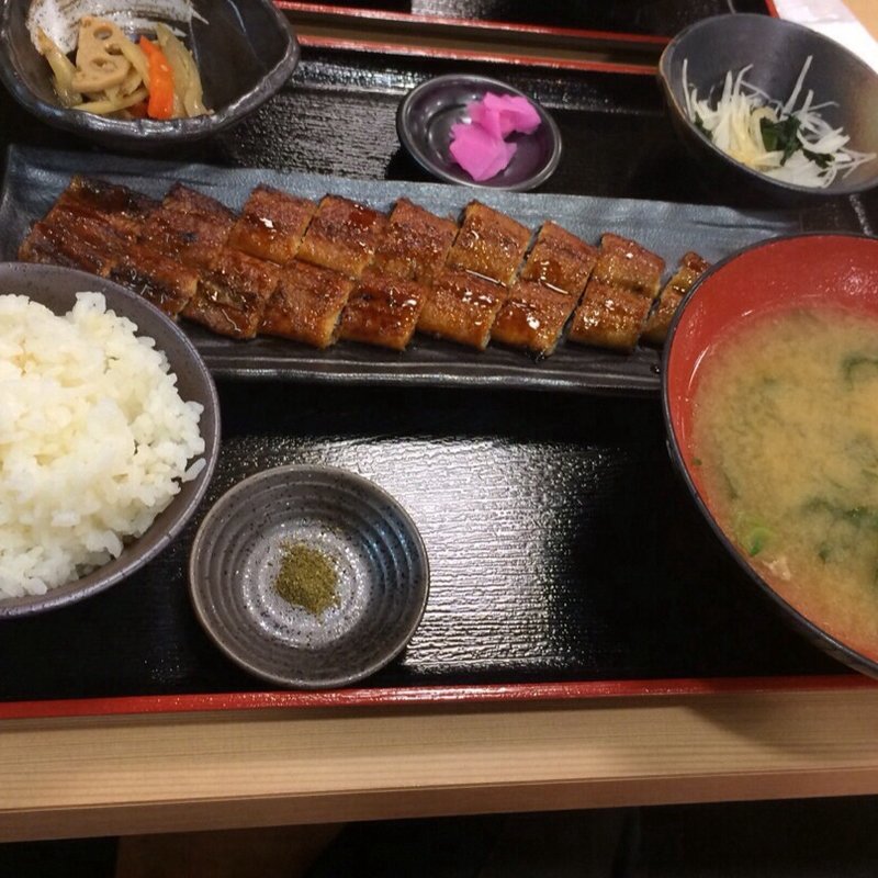 朝焼き特上ウナギ定食(銀蔵 小野原本店)