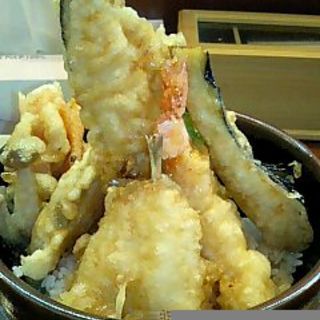 海鮮丼(天丼の岩松)