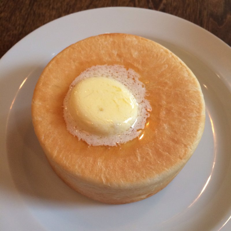 円パン(カフエマメヒコ 三軒茶屋店)