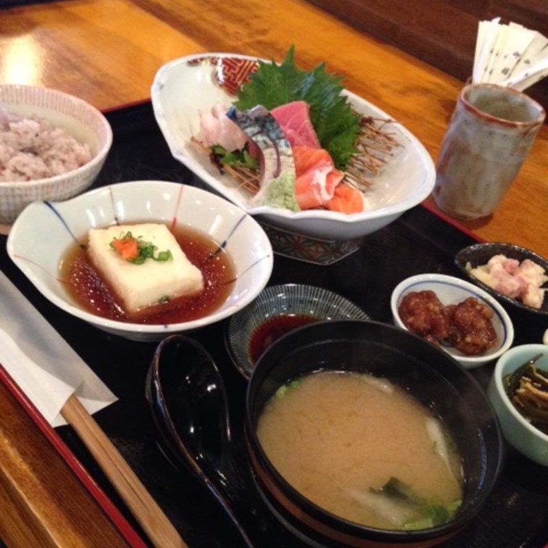 刺身御膳(豚専門店 花ひらく 和顔施)