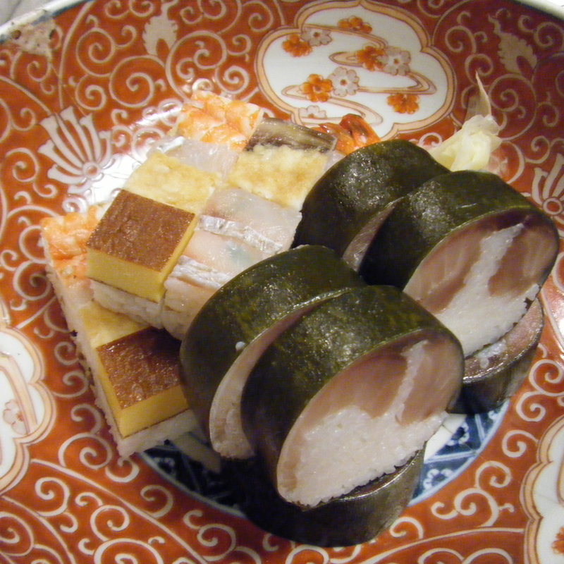 鯖寿司　上箱寿司(いづ重)