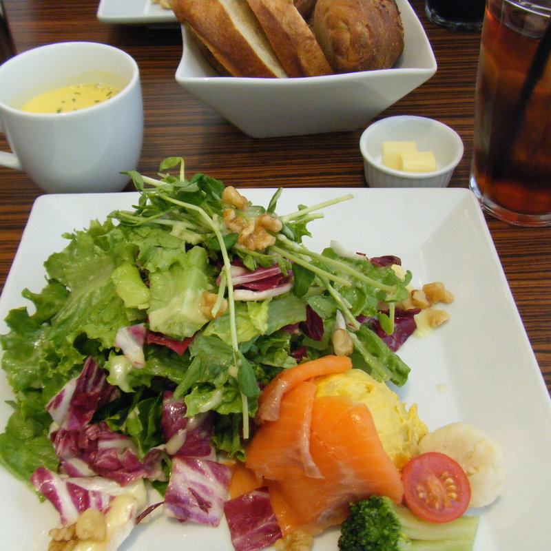 サラダランチ(メゾンカイザー 近鉄あべのハルカスタワー館店 )