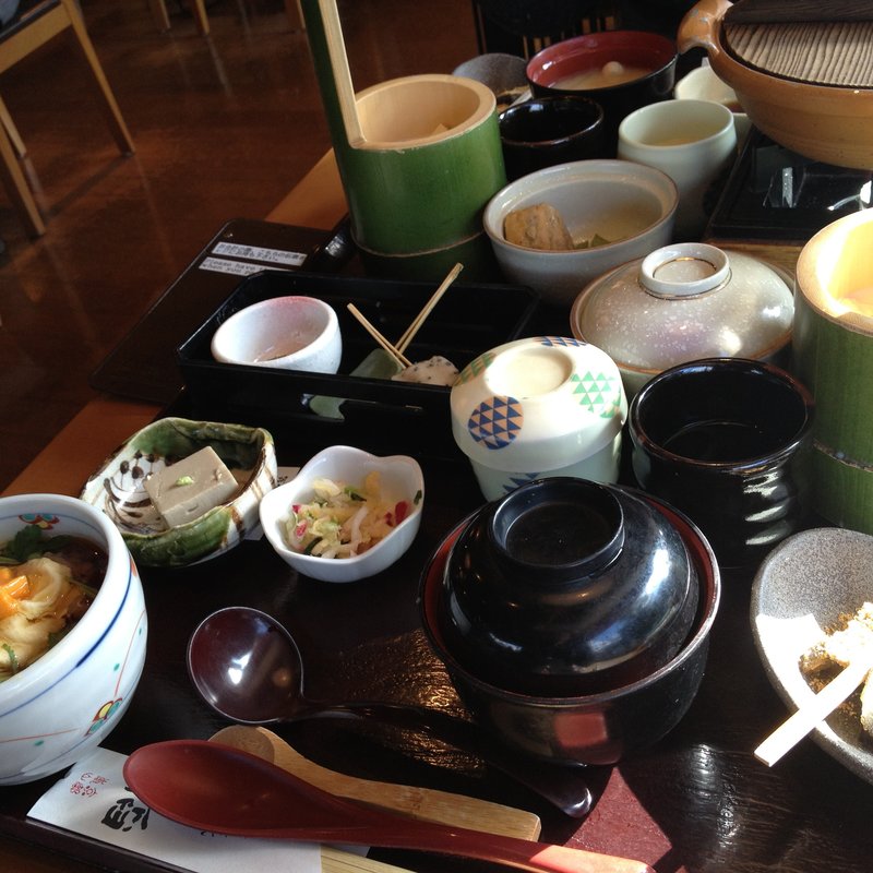 手桶くみあげ湯葉御前(嵯峨とうふ　稲 )