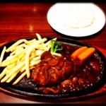 ビーフ100%ハンバーグ(ニューヨークグランドキッチン)