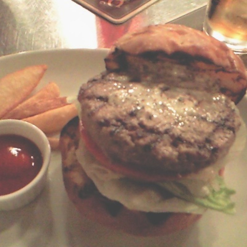 ハンバーガー(BEER PUB CAMDEN 池袋東口店)