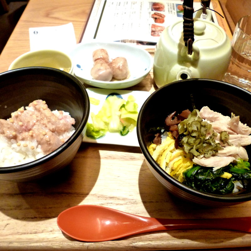 ハーフ＆ハーフだし茶漬け（宇和島産 鯛だし茶漬け、奄美大島 鶏飯風だし茶漬け）(だし茶漬け えん 六本木ヒルズ店)