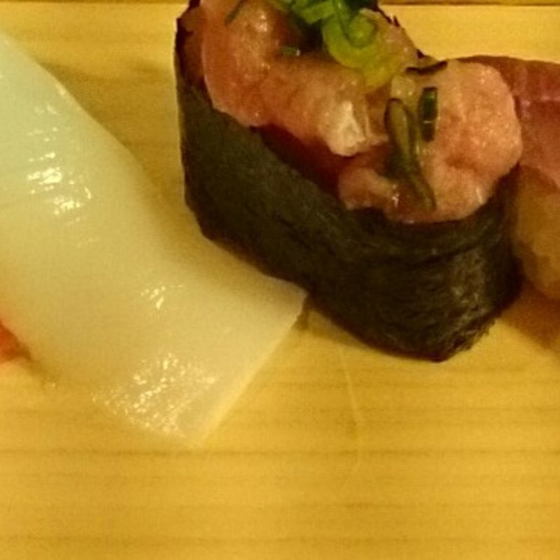 漁火(江戸前回転寿司　弥一　紀ノ川店)