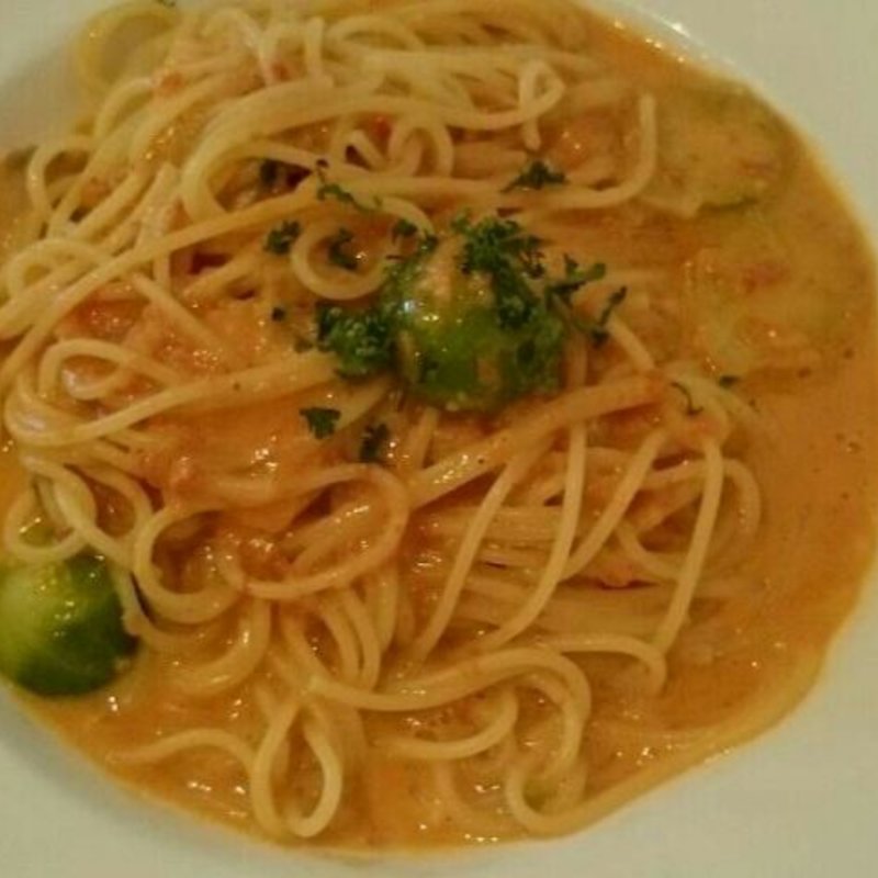 サーモンと芽キャベツのトマトクリームパスタ(バベーネ　フォルテワジマ店)