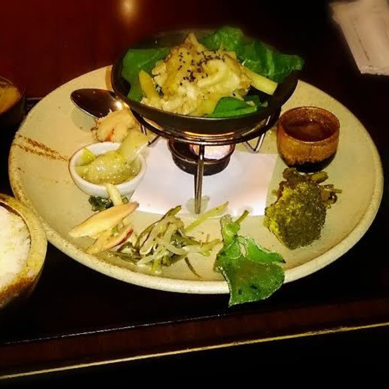 10種類のおばんざい御膳(花様 ka－you NU茶屋町 近江自家栽培ファーム直営店)