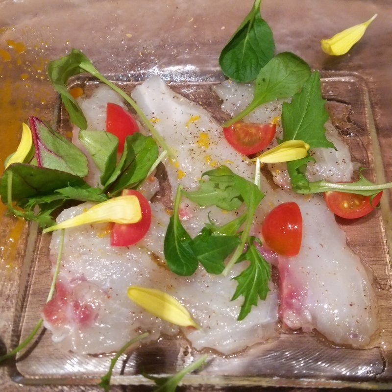 真鯛のカルパッチョ 柚子風味(俺のイタリアン 東京)