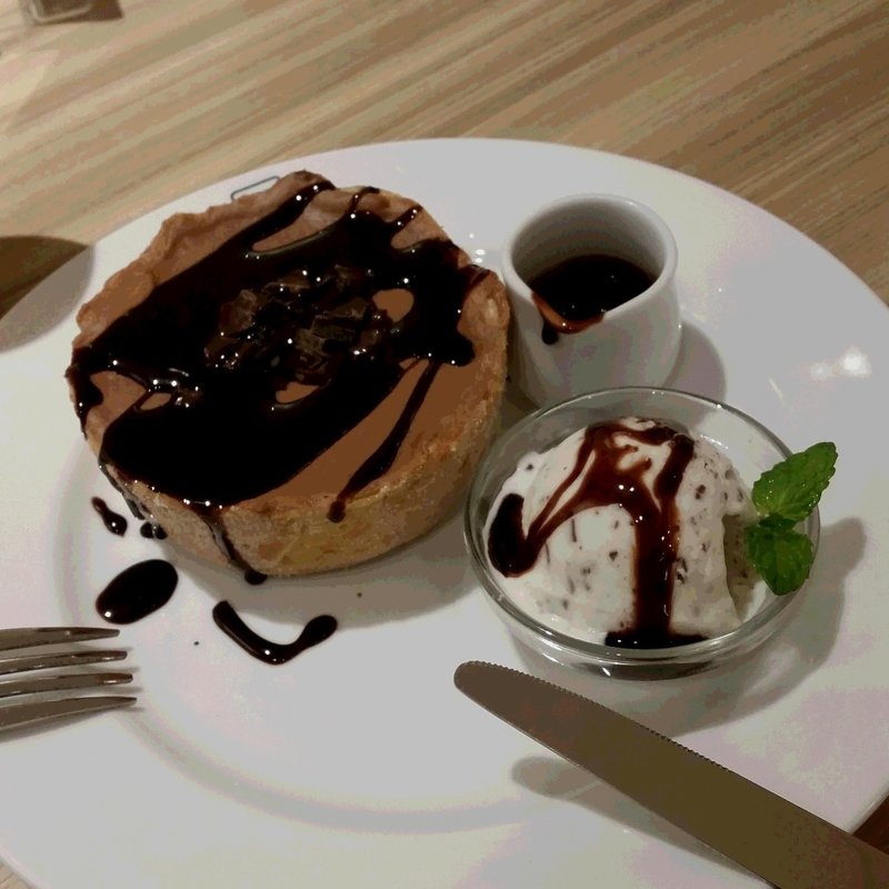 焼きたてミニチーズタルト　チョコレート×チョコレート(焼きたてチーズタルト専門店PABLO 道頓堀店)