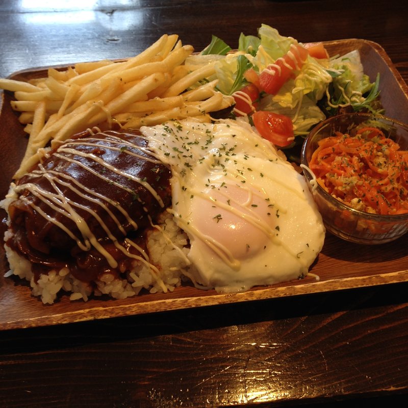 ロコモコ丼(ボンボン ウェボン （BonBon Huevon）)