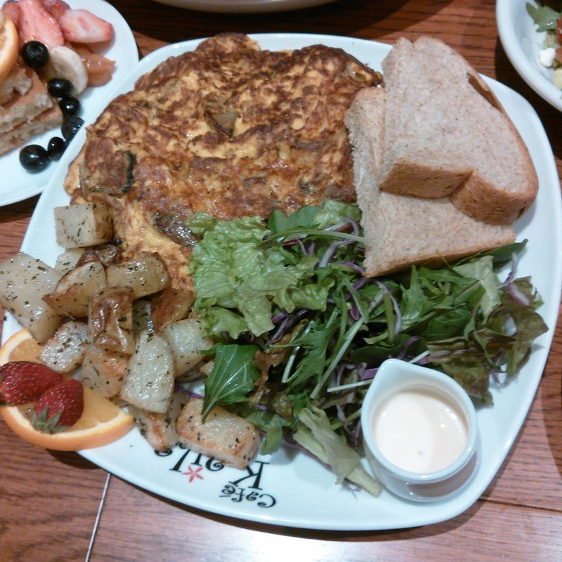 フリタータ（ハーブローストポテト　スパム   トースト胚芽グラハムパン）(カフェ・カイラ)