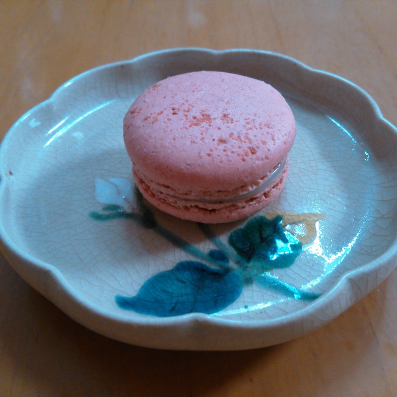 マカロン　サクラ(パティスリー サダハル アオキ パリ 丸の内店)