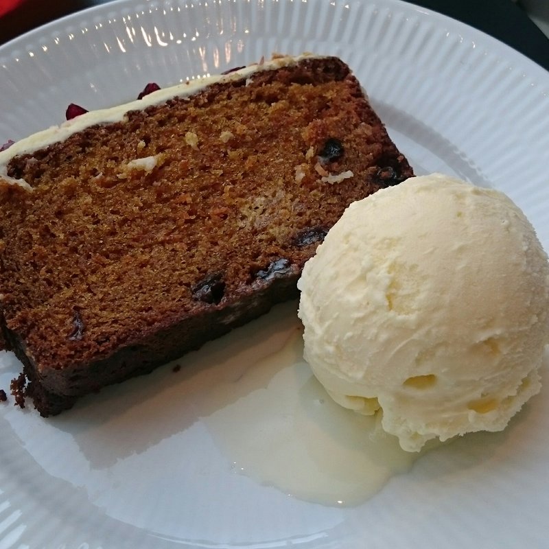 キャロットケーキ(Nomu Cafe (Nicolai Bergmann))