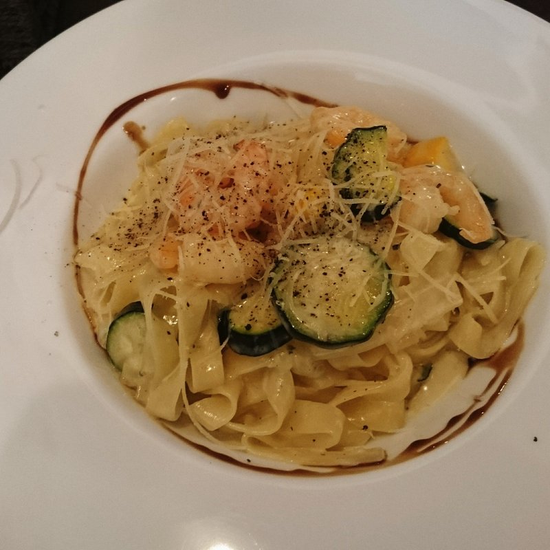 小エビのゴルゴンゾーラソースパスタ(BurossoDue ブロッソデュエ)