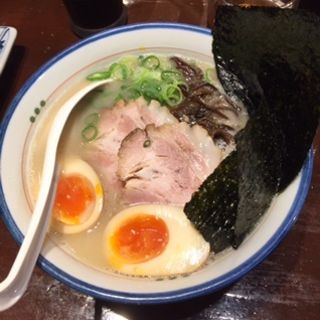 のりと半熟たまごラーメン(麺の坊　砦)