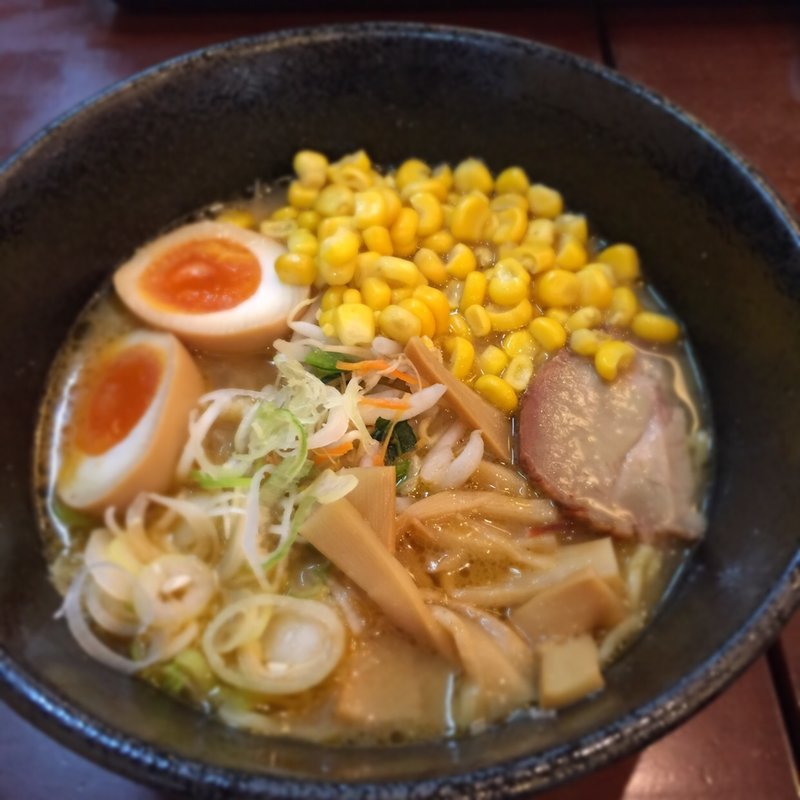 味噌ラーメン.味玉.コーントッピング(北海道チューボー 東京駅八重洲口店)