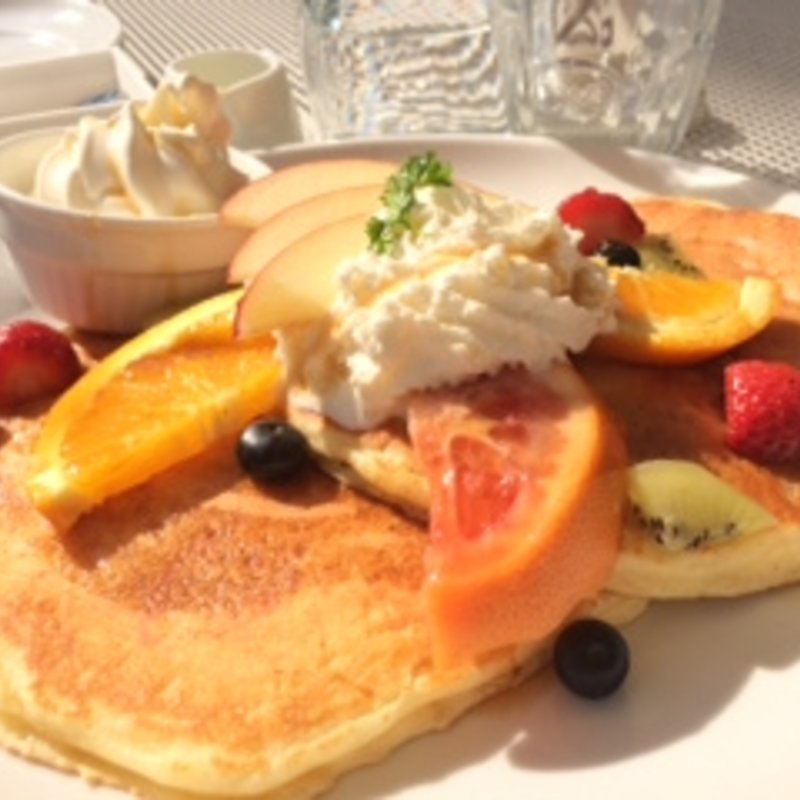 贅果パンケーキ　北海道生乳ソフトクリーム添え(CHEESE CRAFT WORKS)