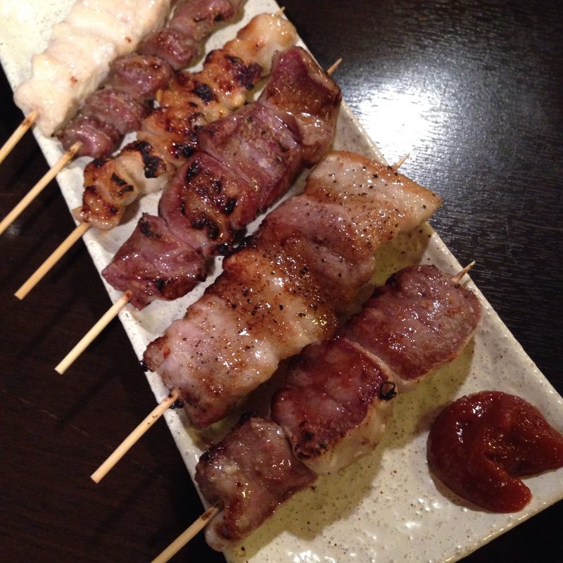 おすすめ串焼き6本盛り（ササミ、砂肝、ぽんじり、ハツ、豚串、豚タン）(一献 朝霞台)