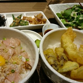 鯰と野菜の天ぷら丼/さつま知覧鶏の生親子丼(マスカクラブ)