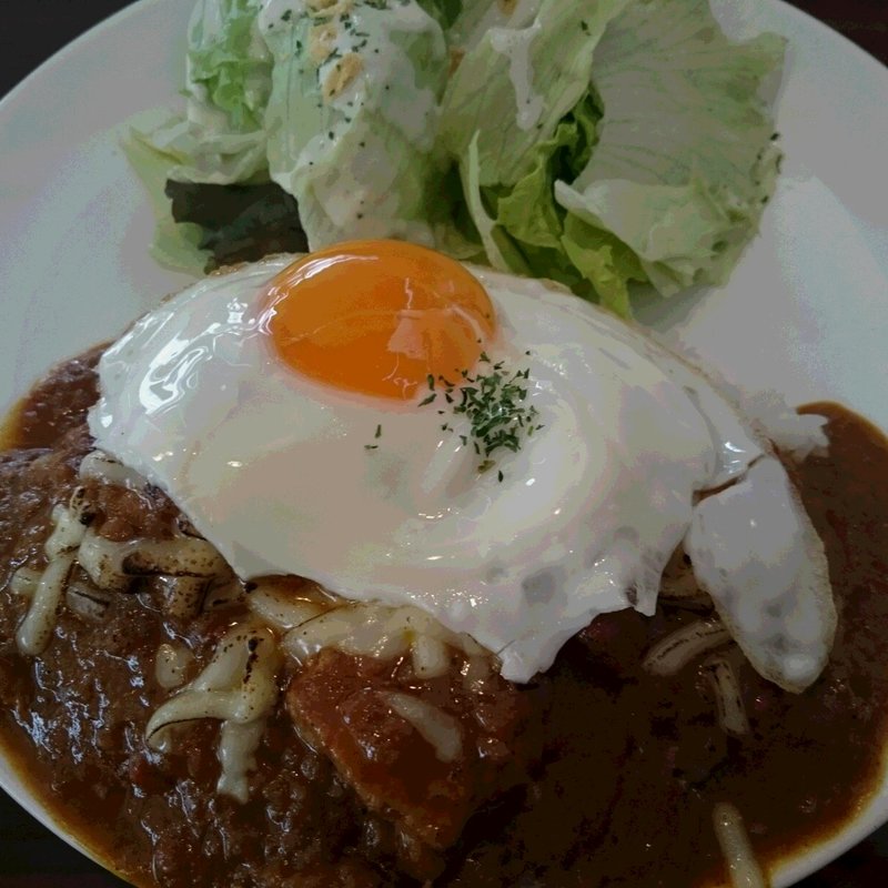 焼きチーズとチキンの“Ritz”カレー(Tokyo Ritz Cafe)