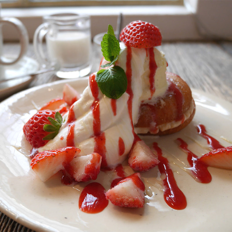 はらのドーナツサンド(いちごミルク)(カフェ豆茶)