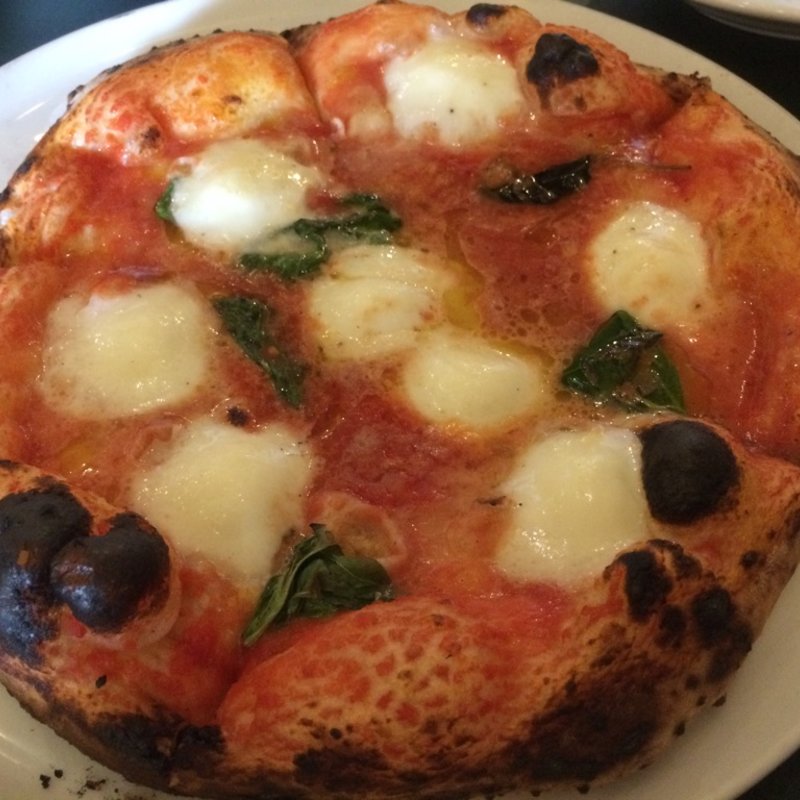 マルゲリータ・コン・ブファラ(マッシモッタヴィオ)