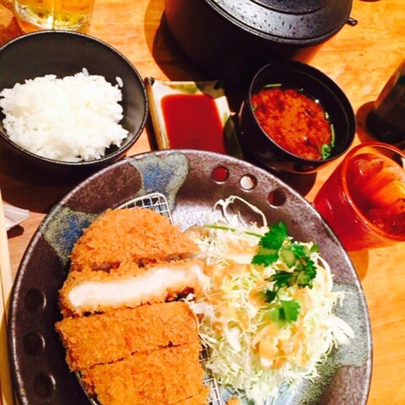 四元ロース100g(豚かつ 本かつ喜)