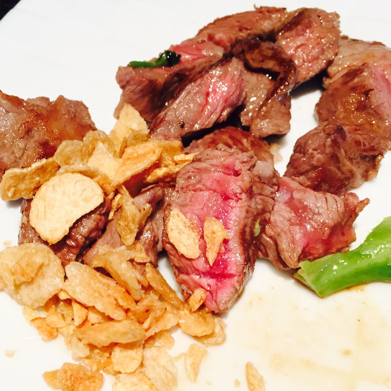 すみれ(ステーキゾーンあかひげ)