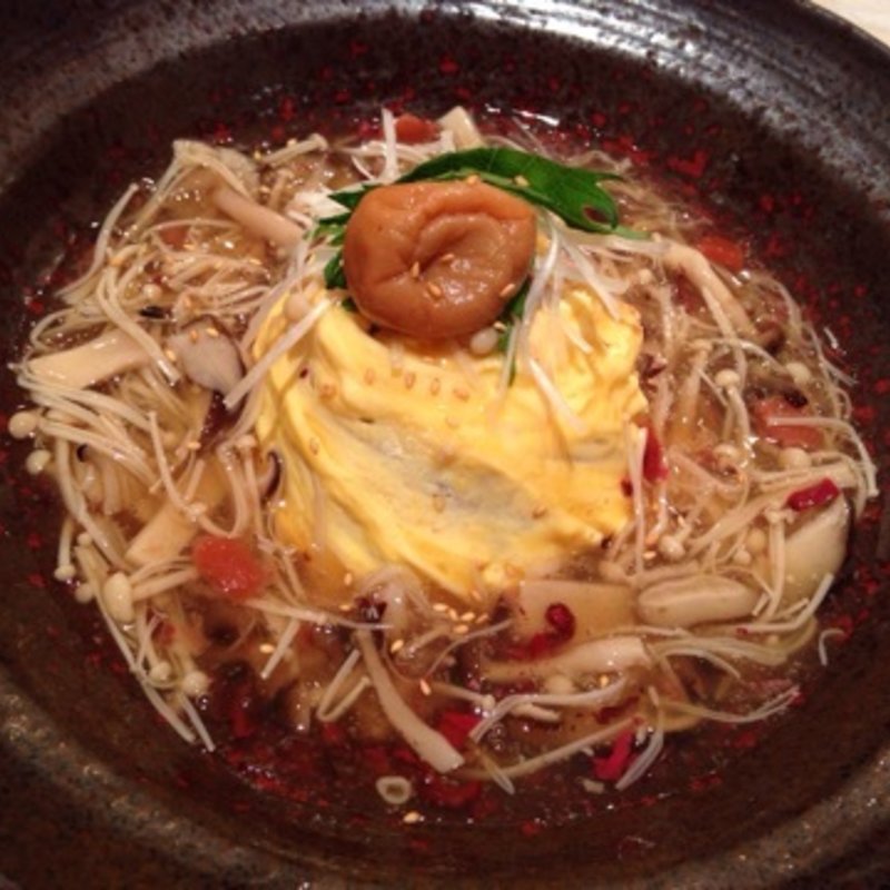 鰹と昆布の出汁仕立て和風「梅しそ」きのこあんかけ (3 Little Eggs)