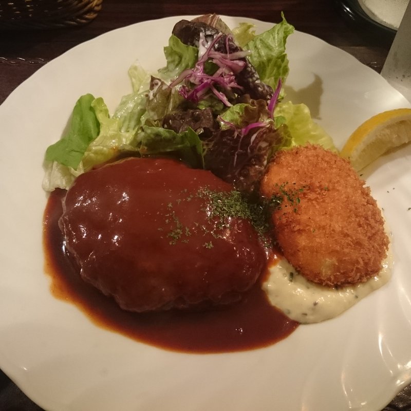 ハンバーグと鯛のクリームコロッケセット(グリルばらの木 （ばらのき）)