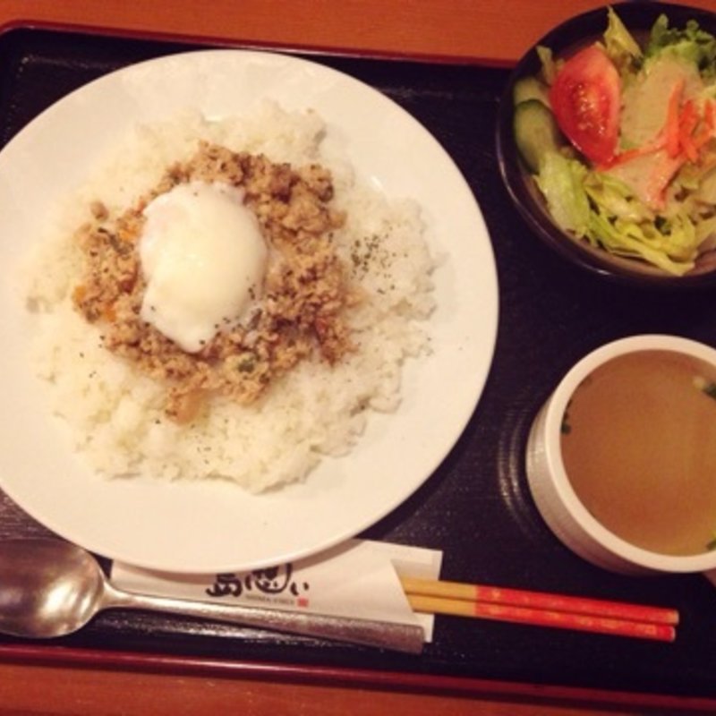 温玉のせガパオライス定食(島想い)