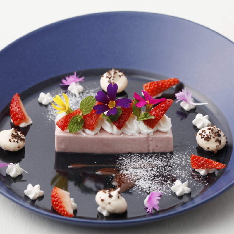 苺のムース(サロン ド ジュリエ)