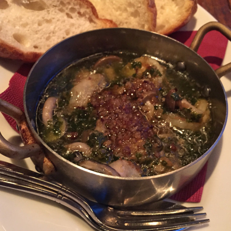 牡蠣と小海老のエスニック風アヒージョ(新宿LIME)