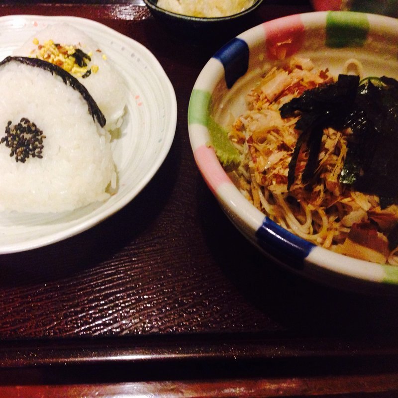 おにぎり定食(そば処 そば辰)