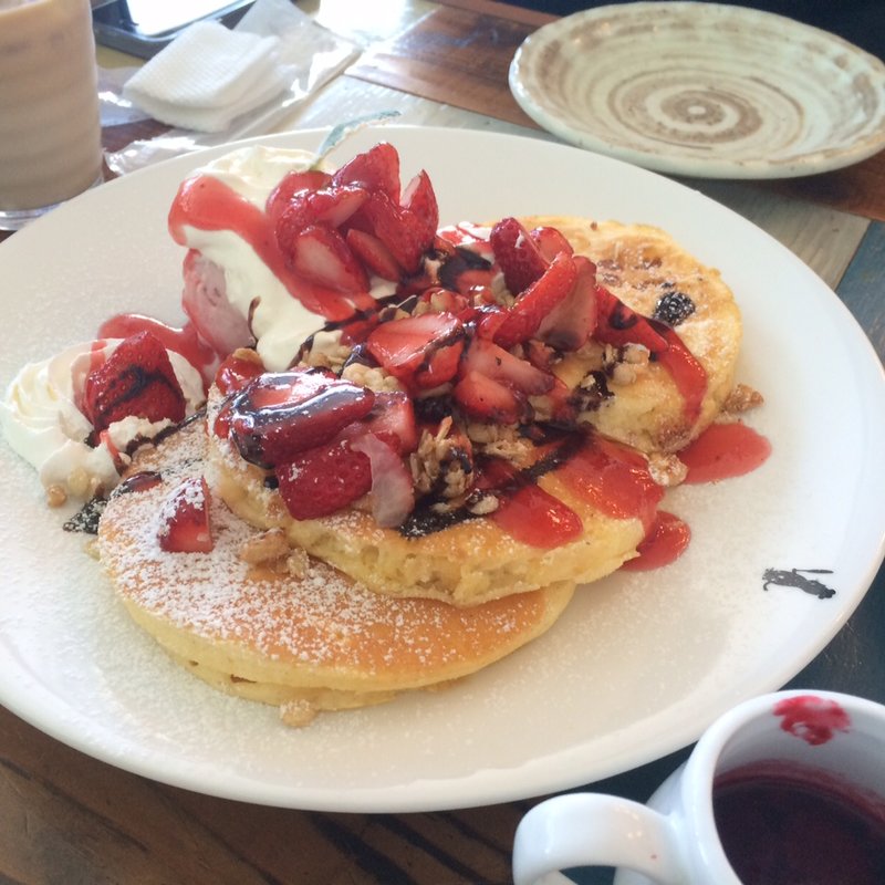 いちごのパンケーキ(そらみる )